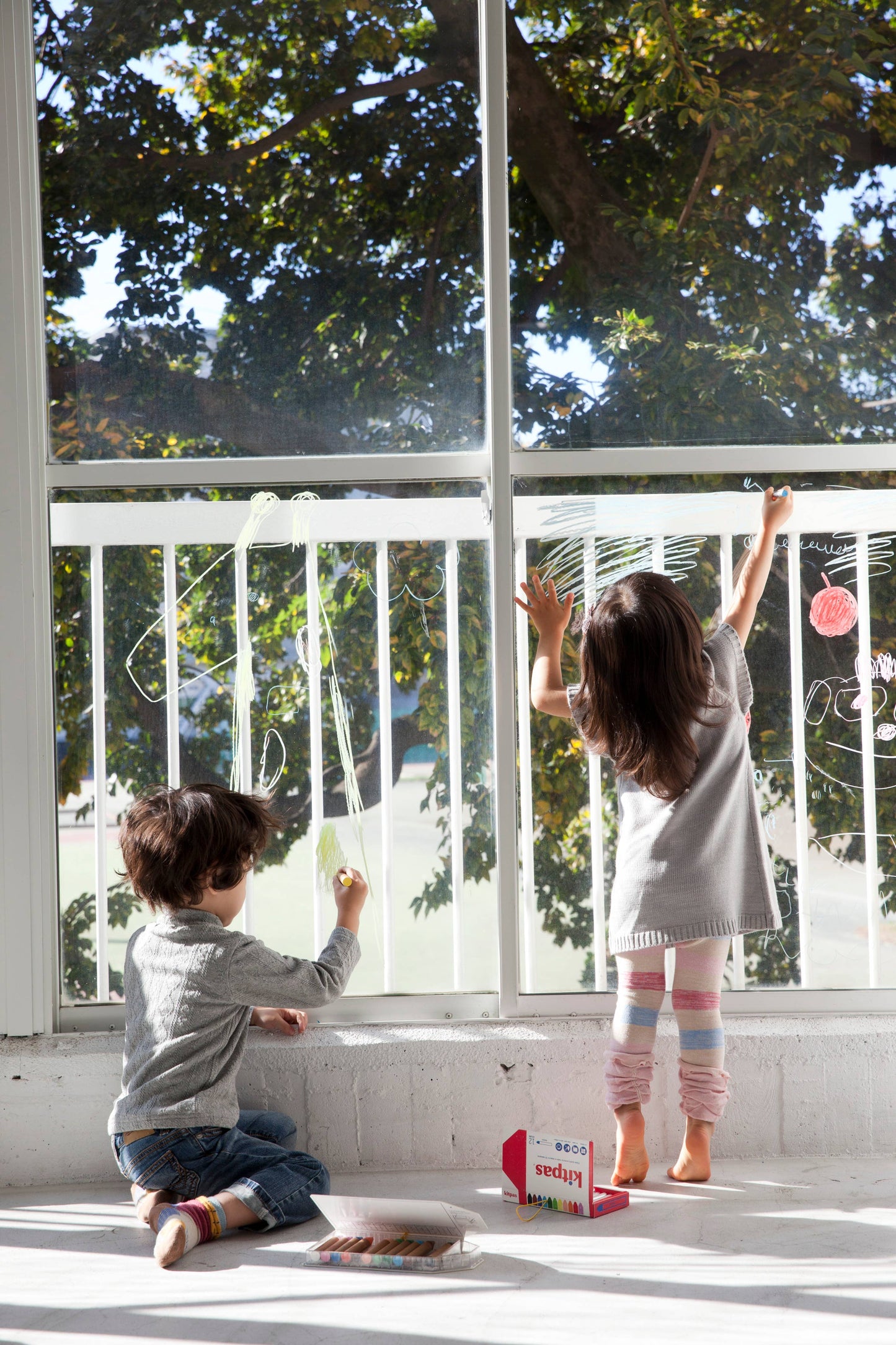 Kitpas Rice Bran Wax Crayons 16 Colours