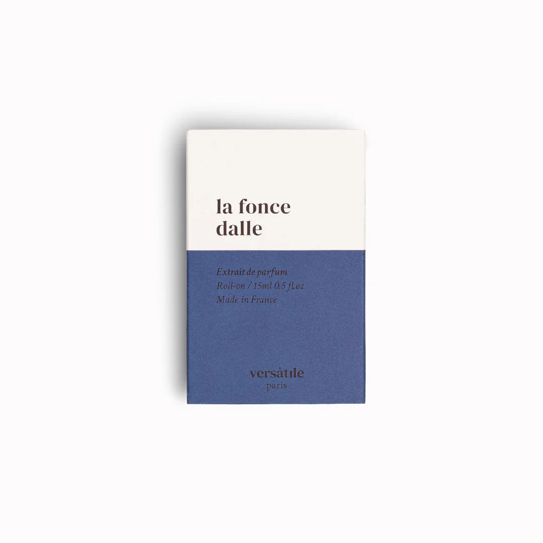 Versatile perfume bottle packaging with 'la fonce dalle' text on a white background