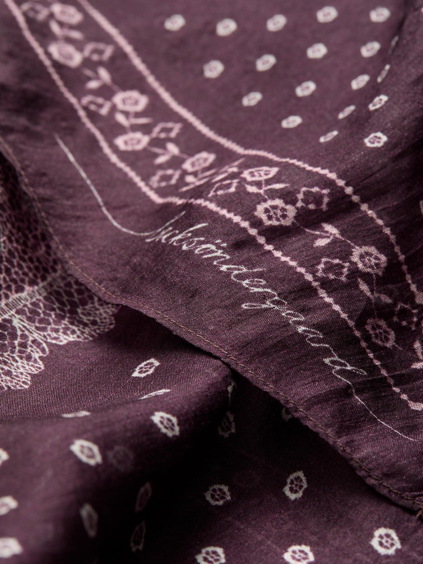 Becksöndergaard Fig Red Lacia Tabby Sia Scarf