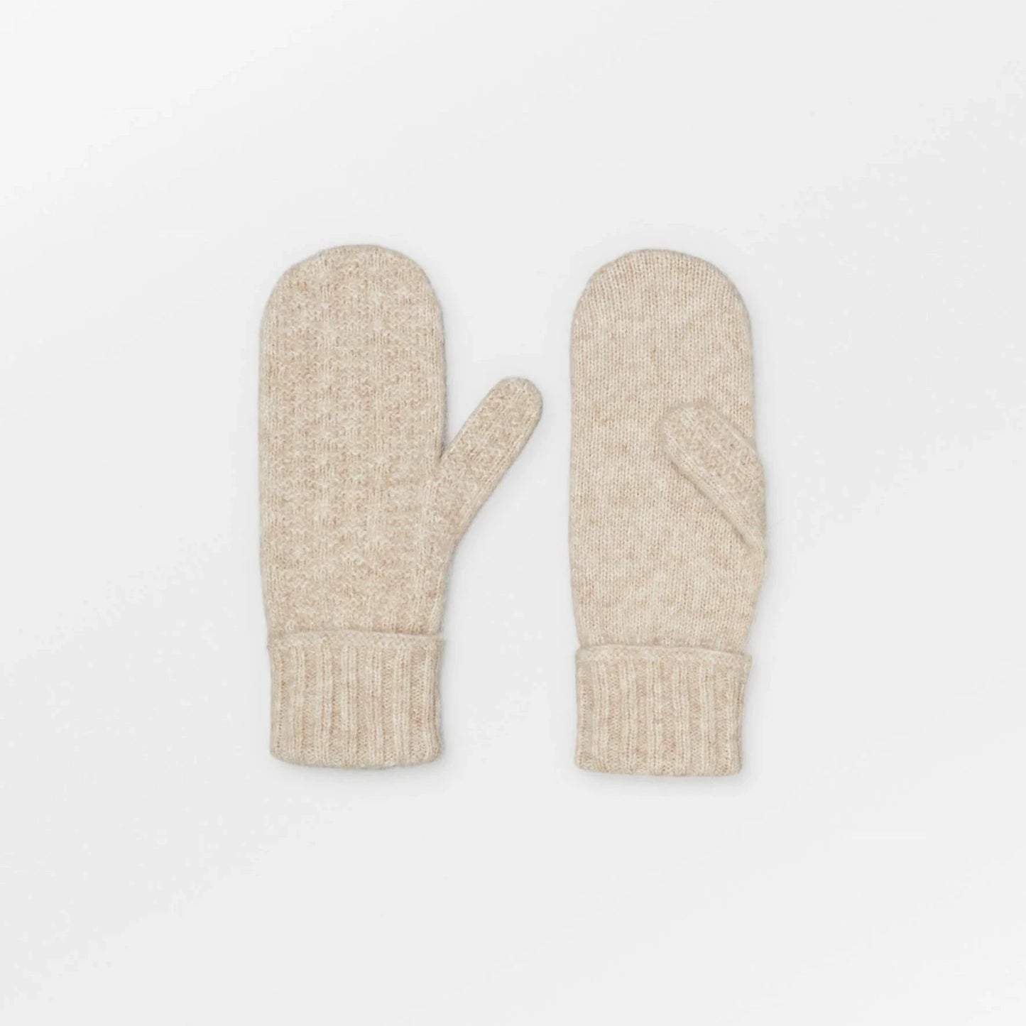 Becksöndergaard Birch White Cable Mittens with intricate cable knit details and a soft lining for warmth during winter.