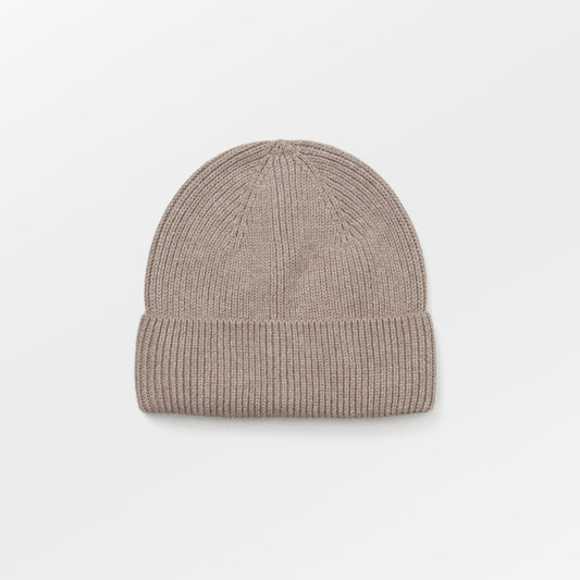 Becksöndergaard Woona Beanie in Dark Beige Melange made from a soft wool blend, perfect for cold autumn and winter days.