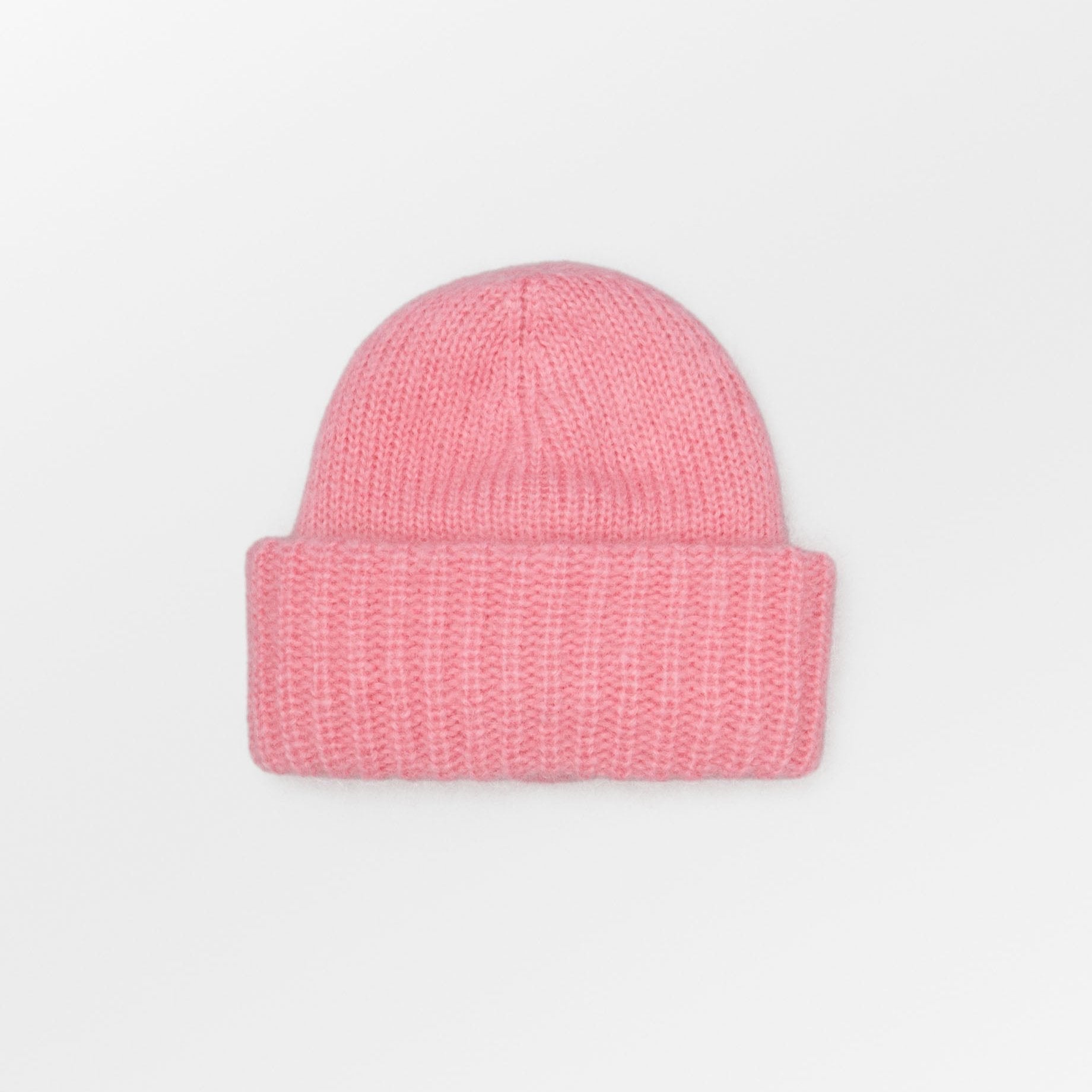 Becksöndergaard Oma Beanie in Lilac Chiffon, made from a blend of Superkid Mohair, Nylon, and Merino Wool. The cozy beanie is displayed on a neutral background, highlighting its elegant design and unisex appeal.