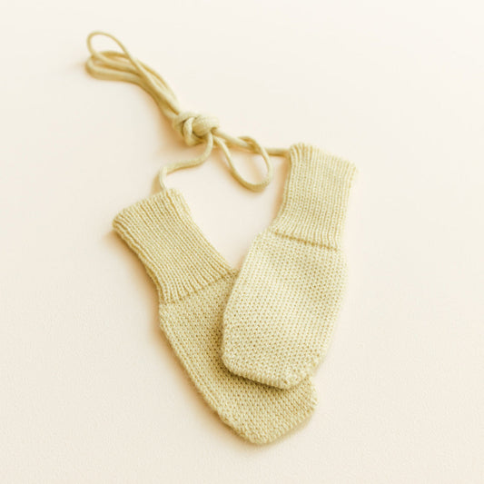 Light Yellow Fiza Mittens