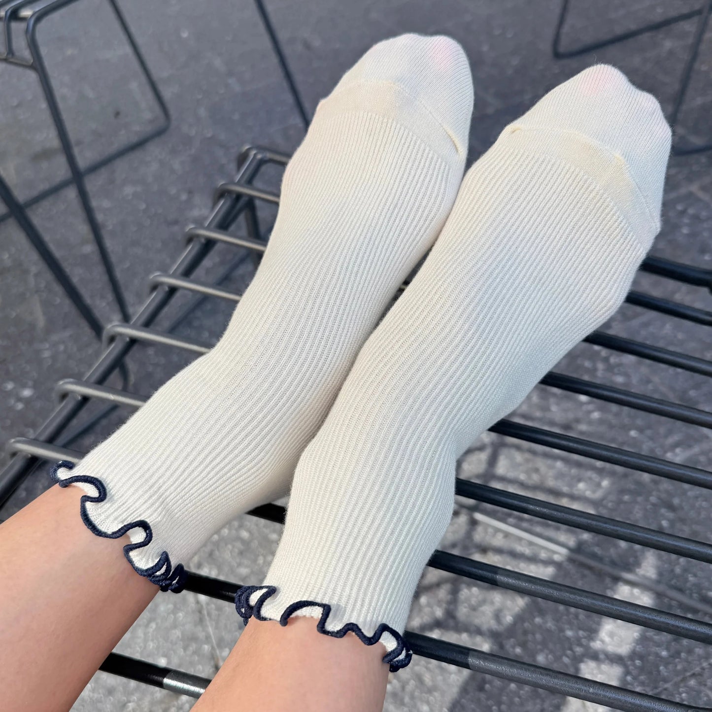Le Bon Shoppe Soft White/Navy Petite Ruffled Modal Socks