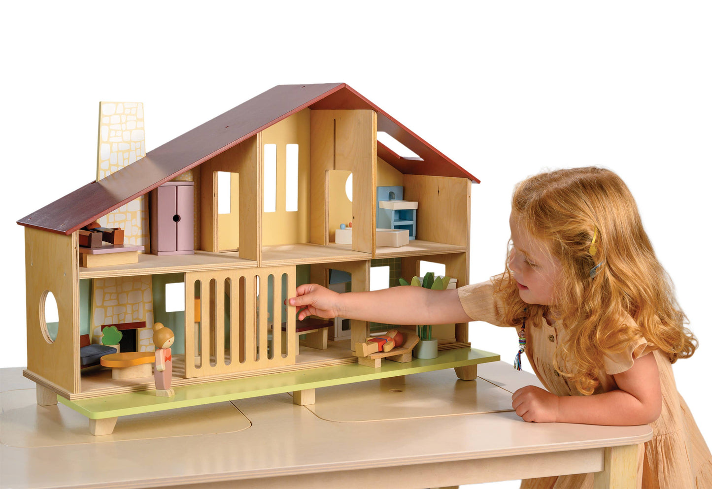 Cedar Chalet with Furniture