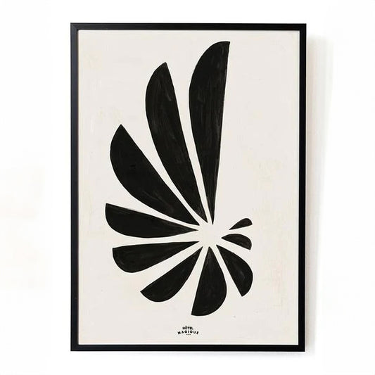 Hôtel Magique Shell art print by Milou Neelen, featuring a minimalist shell silhouette design inspired by retro influences and contemporary simplicity.