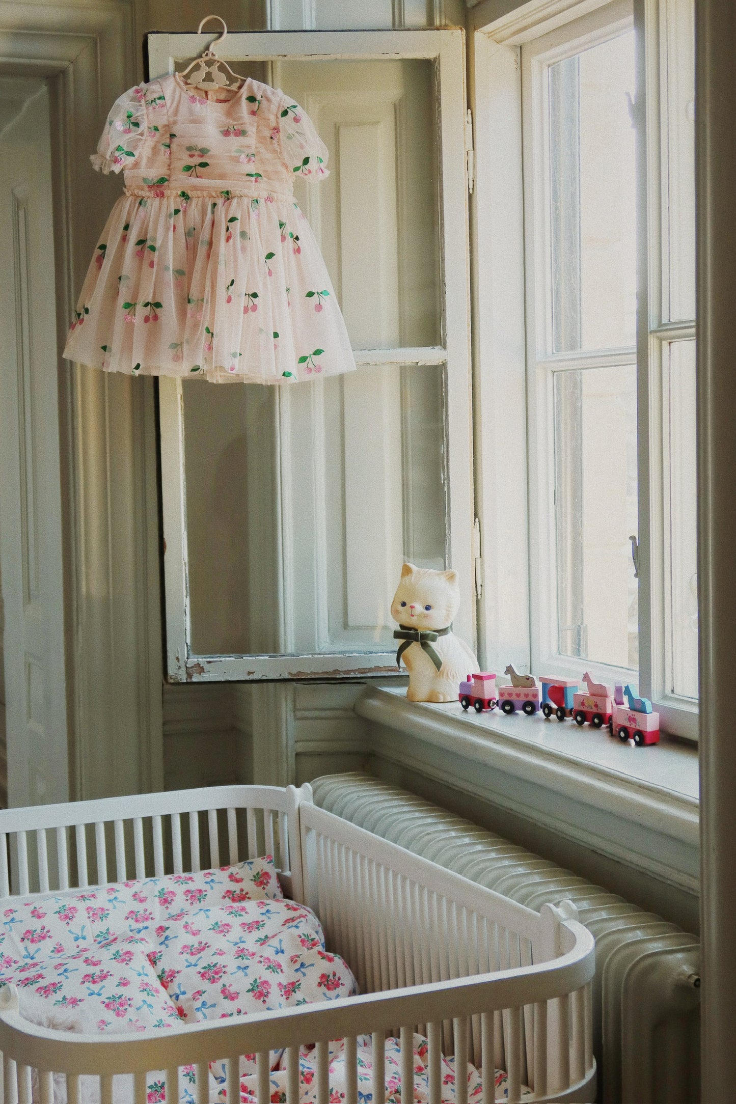 Konges Sløjd Cat Lamp