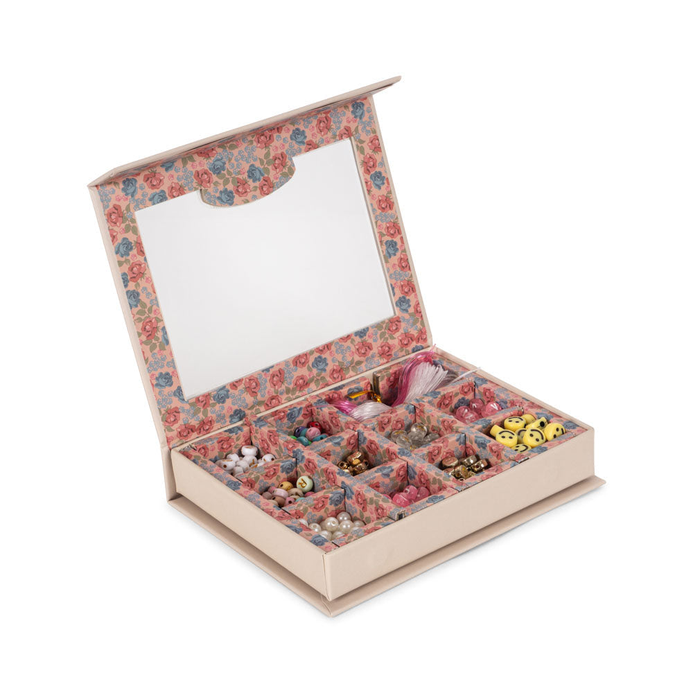 Konges Sløjd ABC Jewellery Set